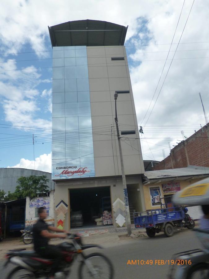 Hospedaje Renzo Tarapoto Exteriör bild