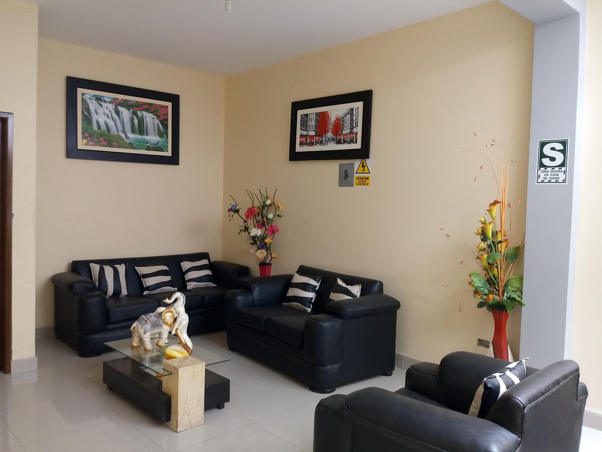 Hospedaje Renzo Tarapoto Exteriör bild