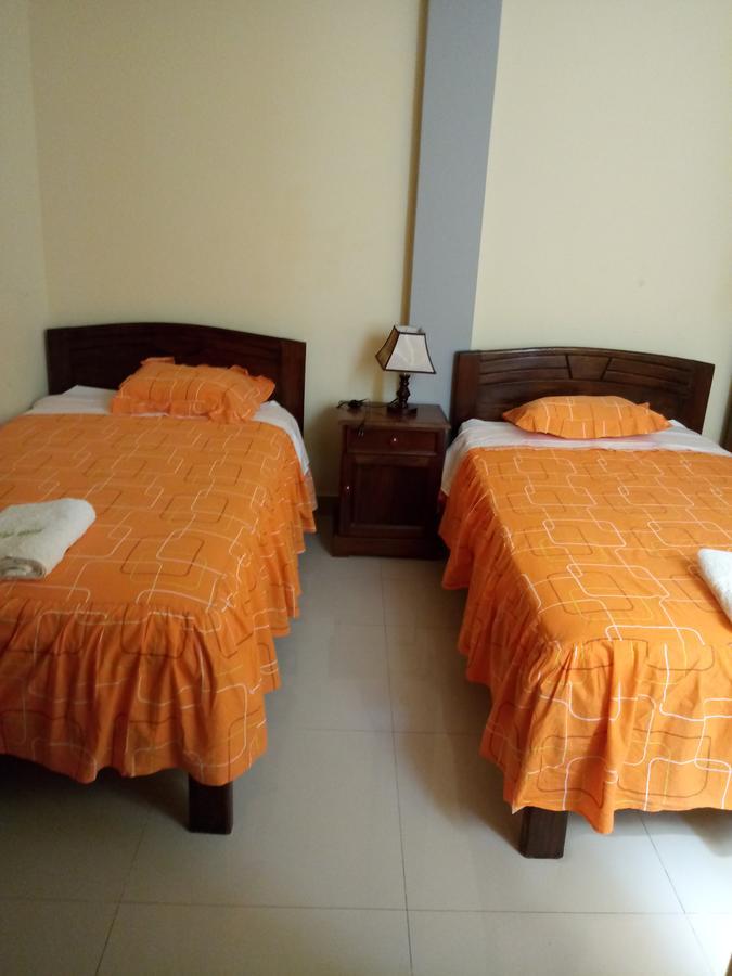 Hospedaje Renzo Tarapoto Exteriör bild