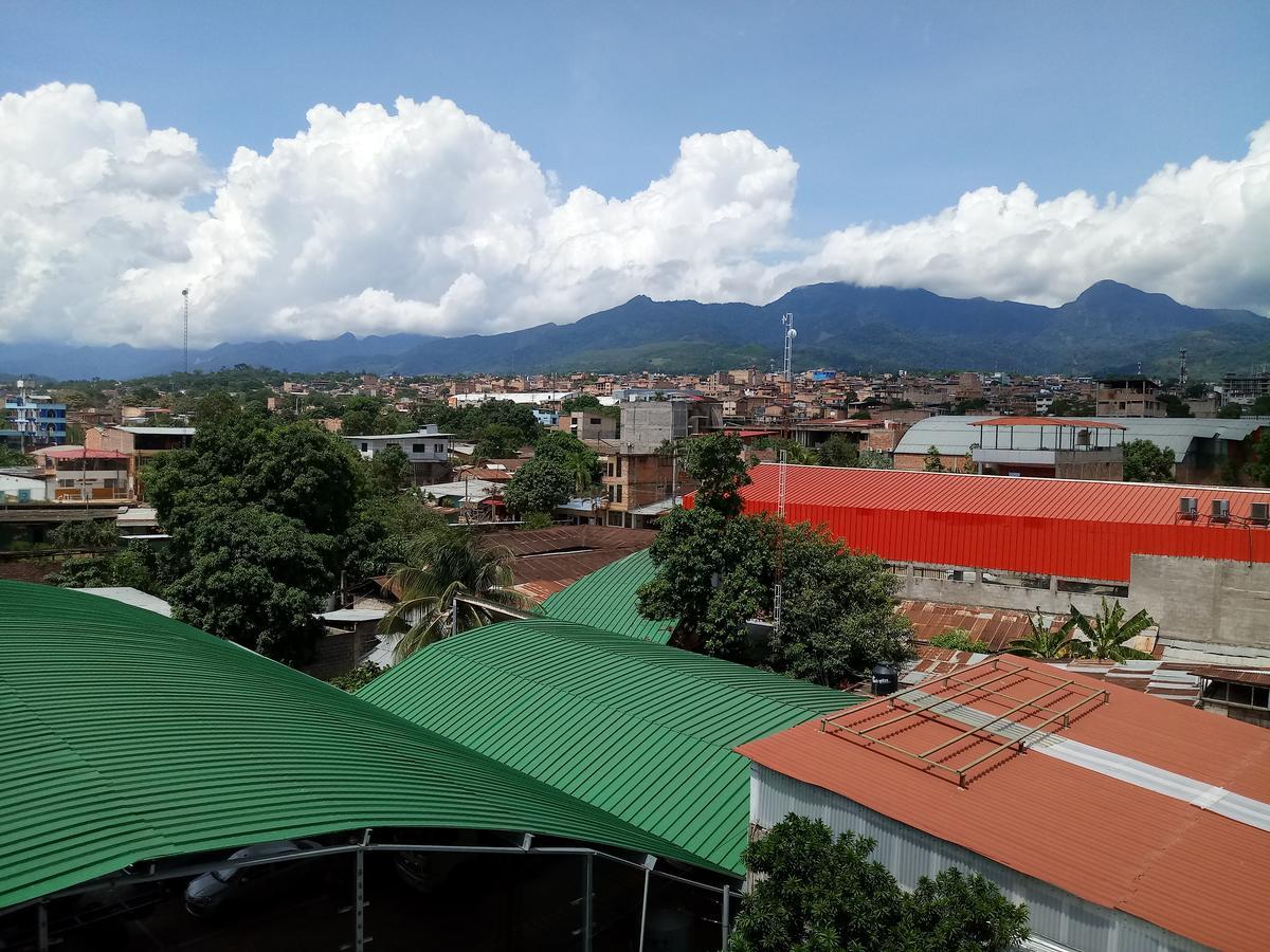 Hospedaje Renzo Tarapoto Exteriör bild